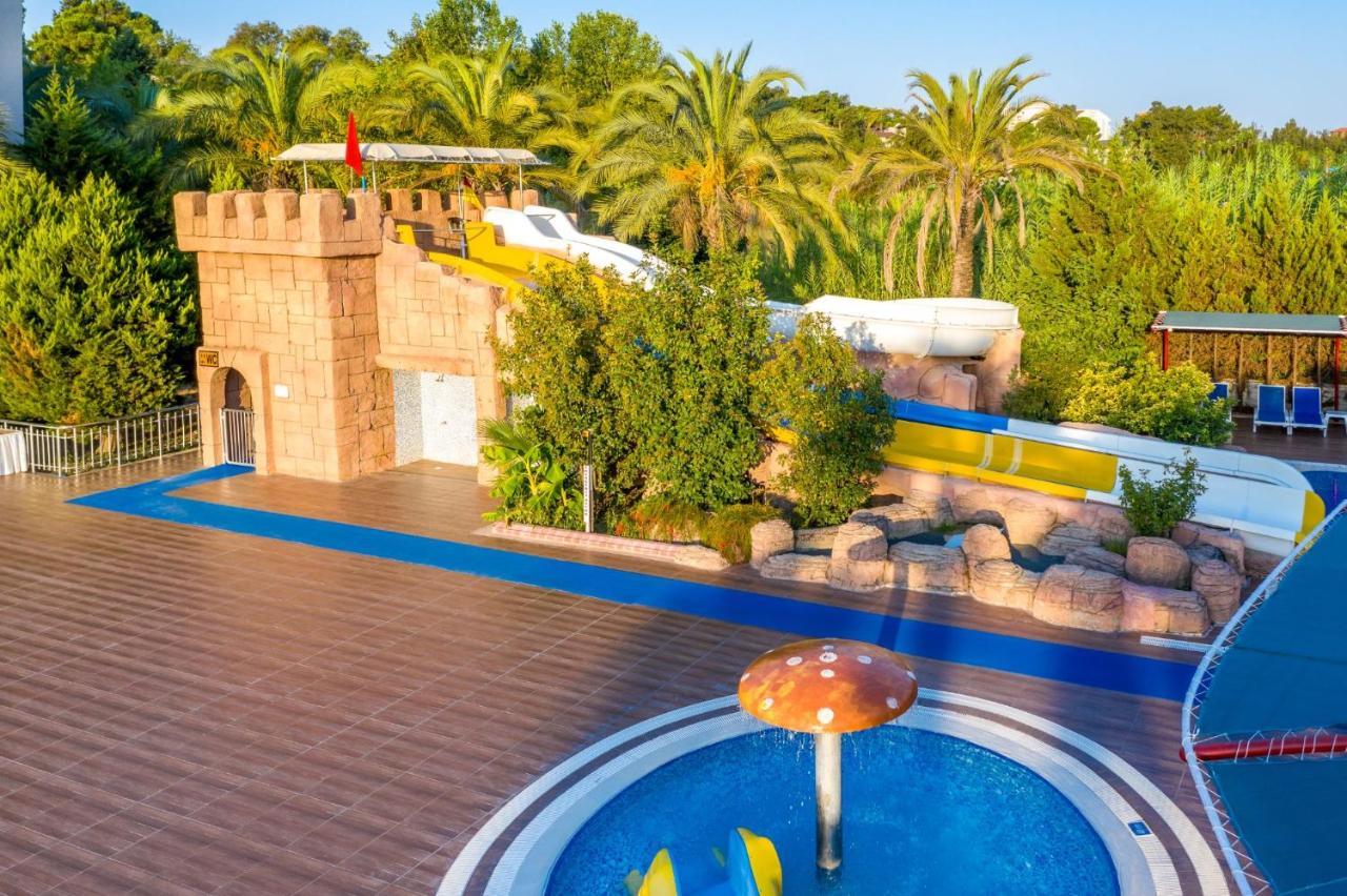 J'Adore Deluxe Hotel & Spa Ultra All Inclusive Side Exterior photo